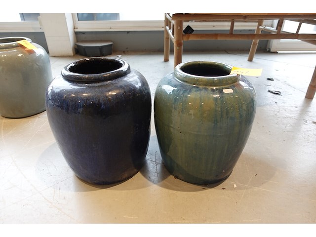 2x vorstvrije terracotta vaas - afbeelding 1 van  3