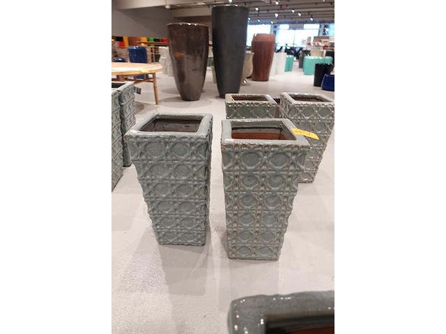 2x vorstvrije terracotta vaas - afbeelding 1 van  3