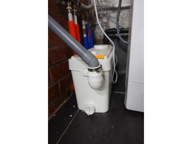 2x vuilwaterpomp - afbeelding 1 van  2