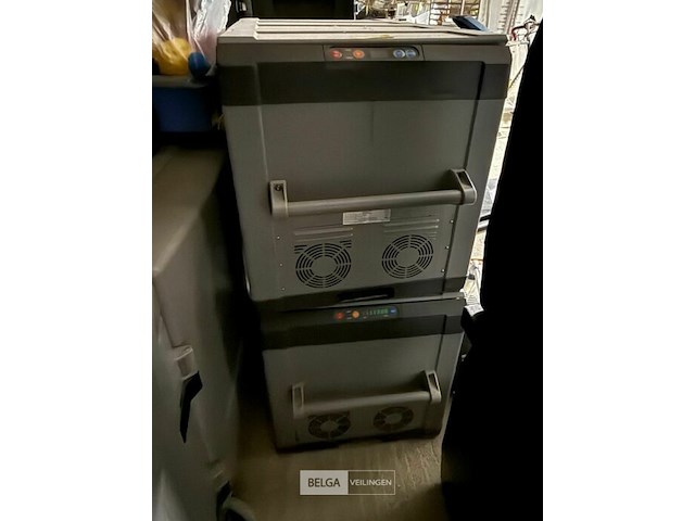 2x waeco coolfreeze koelbox/vriezer - afbeelding 1 van  3