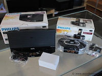2x wekker met docking station philips, voor ipod/iphone, modellen aj3170/79 en dc290/79, werking niet gekend - afbeelding 1 van  1