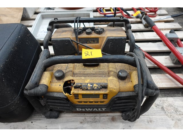 2x werfradio dewalt - afbeelding 1 van  3