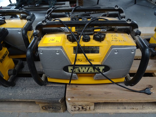 2x werfradio dewalt - afbeelding 1 van  4