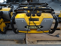 2x werfradio dewalt - afbeelding 1 van  4