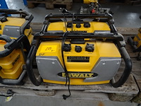 2x werfradio dewalt - afbeelding 1 van  4