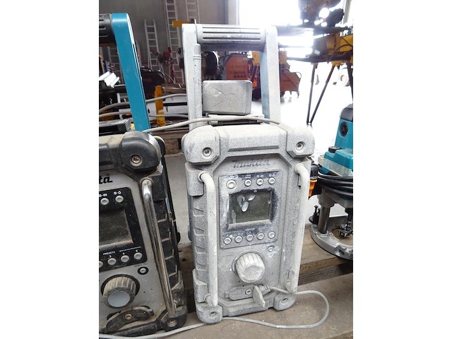 2x werfradio makita - afbeelding 3 van  4