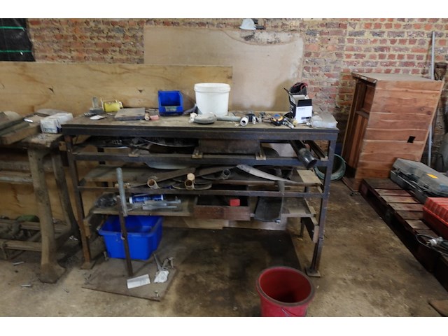 2x werkbank + inhoud - afbeelding 2 van  3