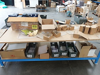 2x werktafel + inhoud - afbeelding 4 van  4