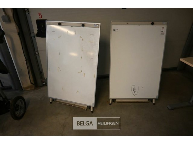 2x whitboard/flippover standaards - afbeelding 1 van  1