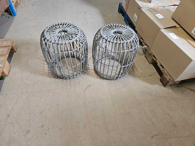 2x zitpoef/bijzet tafel rotan - afbeelding 1 van  1