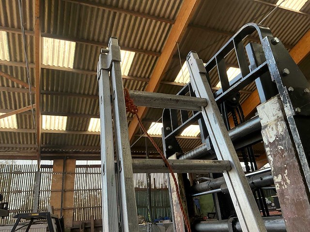 2x10 schuifladder (2x) - afbeelding 4 van  4