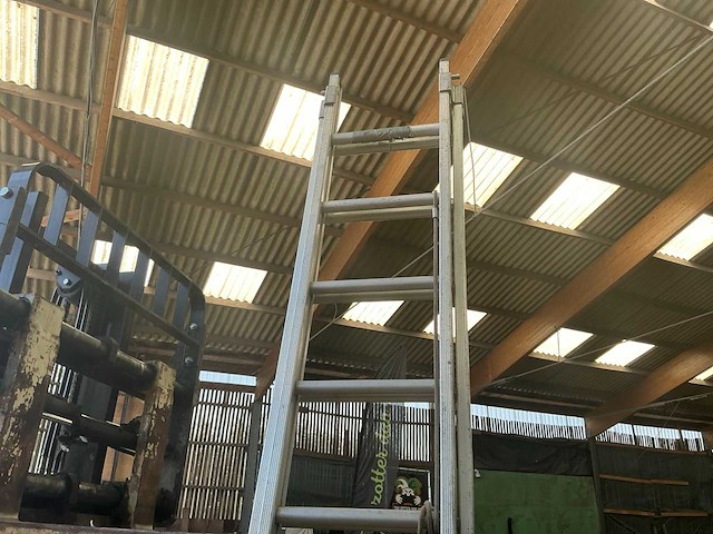 2x12 schuifladder - afbeelding 3 van  3