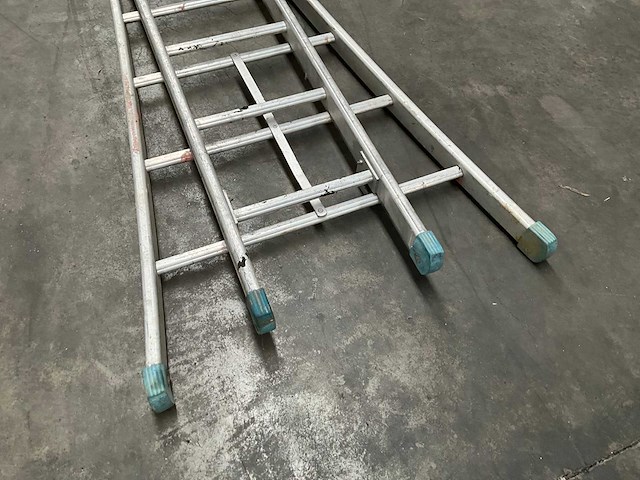 2x13 schuifladder - afbeelding 1 van  2