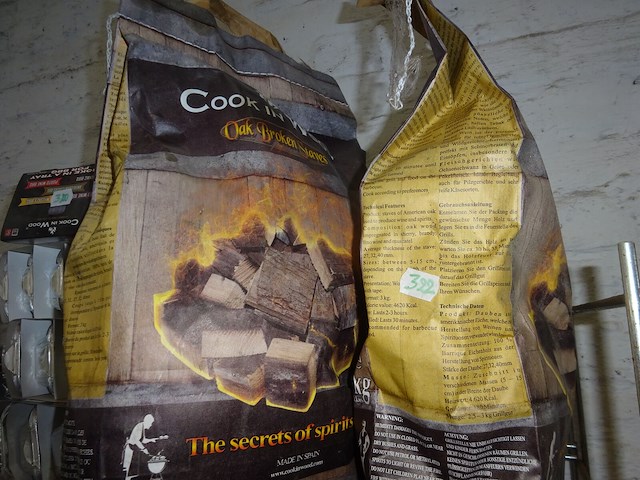 2x3 kg blokjes geur bbq - afbeelding 1 van  2