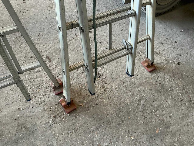 2x8 schuifladder (2x) - afbeelding 3 van  6