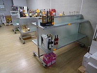 3 + 1 verrijdbaar metalen/glazen presentatiemeubel - afbeelding 1 van  5