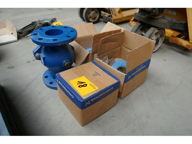 3 adapters grundfos + balkeerklep socla sas - afbeelding 1 van  5