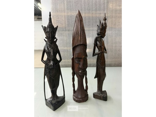 3 afrikaanse beeldjes - afbeelding 1 van  1