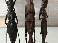 3 afrikaanse beeldjes - afbeelding 1 van  1