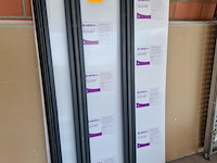 3 afsluitpalen en hipes - afbeelding 1 van  6