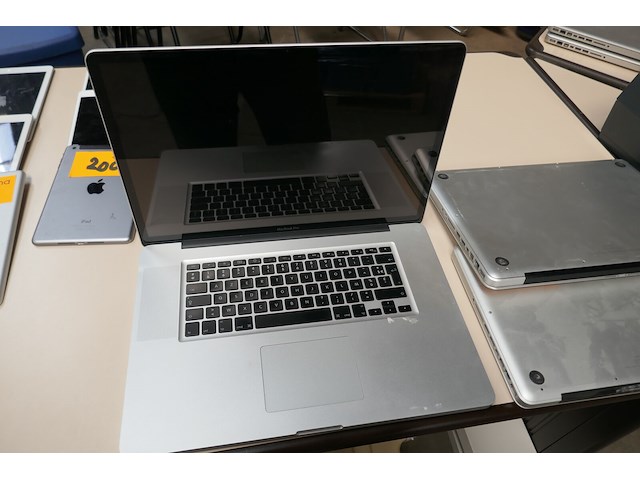 3 apple macbook pro - afbeelding 7 van  8