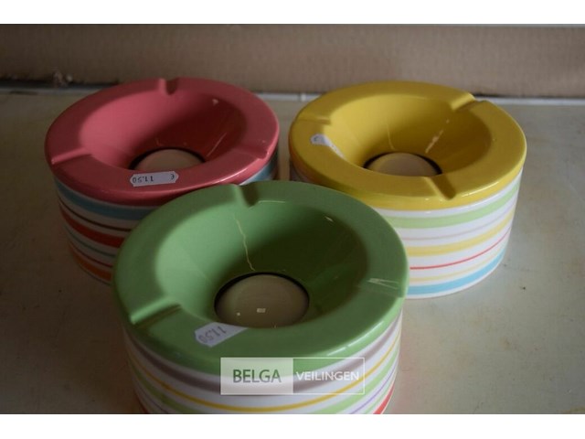 3 asbakken - afbeelding 2 van  2