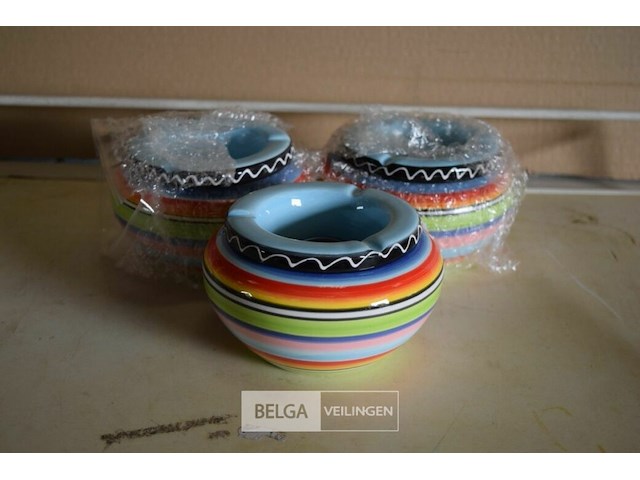 3 asbakken - afbeelding 1 van  2