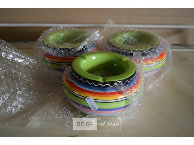 3 asbakken - afbeelding 1 van  2