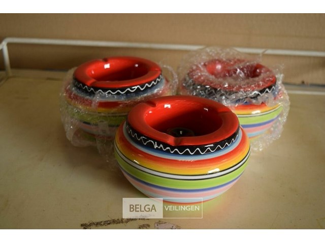 3 asbakken - afbeelding 1 van  1