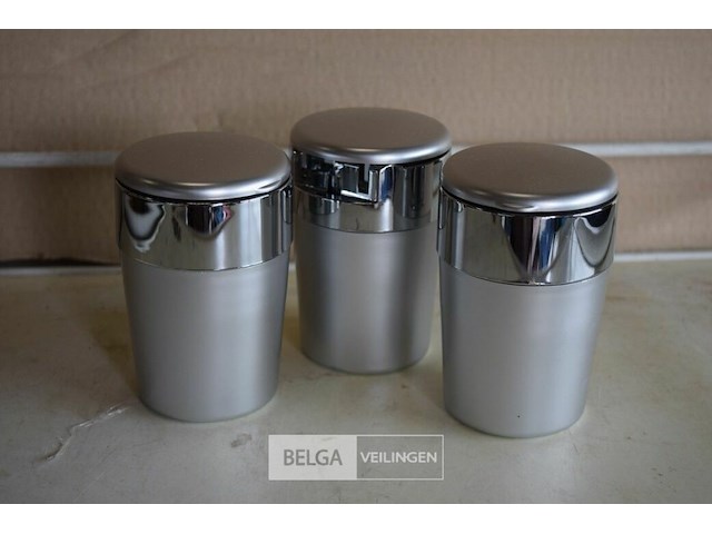 3 auto asbakken met licht - afbeelding 1 van  2