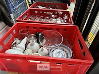 3 bakken met glaswerk en porselein - afbeelding 5 van  6