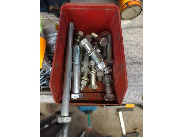 3 bakken met potsleutels en vijzen - afbeelding 2 van  4