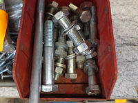 3 bakken met potsleutels en vijzen - afbeelding 2 van  4