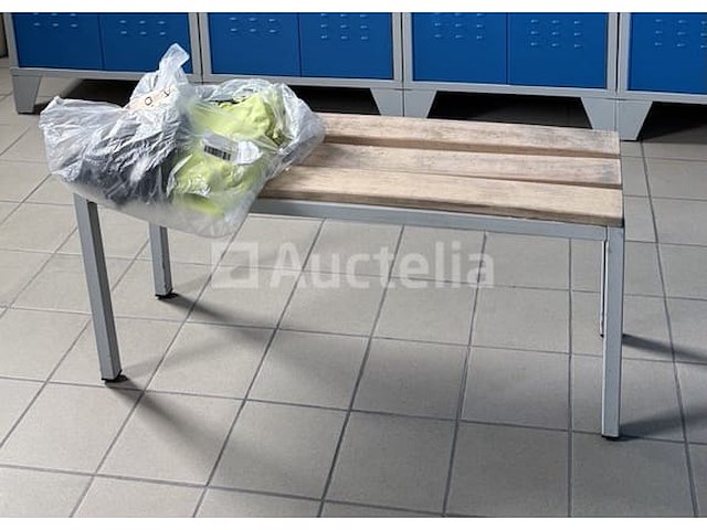 3 banken voor kleedkamer - afbeelding 1 van  1