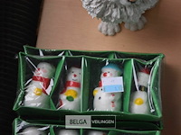 3 beeldjes +4 sneeuwmankaarjes - afbeelding 2 van  4