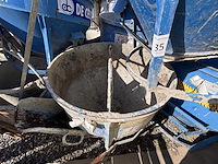 3 betonkubels boscaro - afbeelding 3 van  4