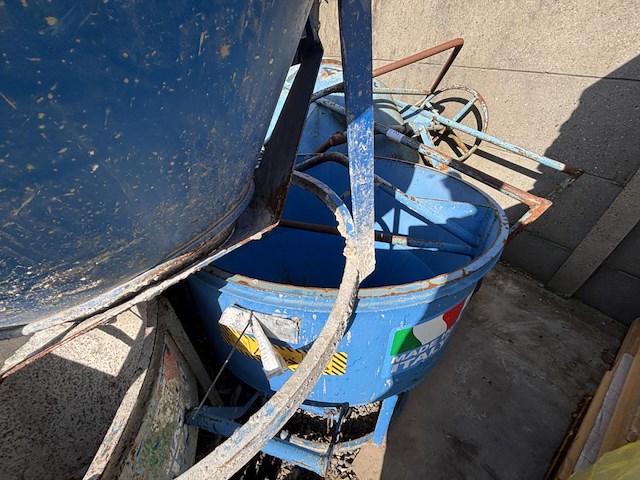 3 betonkubels boscaro - afbeelding 4 van  4