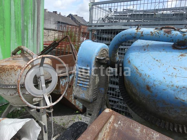 3 betonmolers (voor onderdelen) - afbeelding 8 van  10