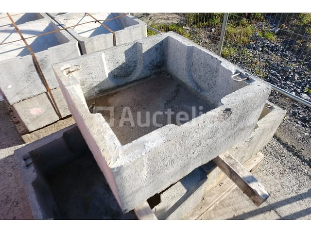 3 betonnen inspectiekamers 72x72x30 - afbeelding 4 van  4