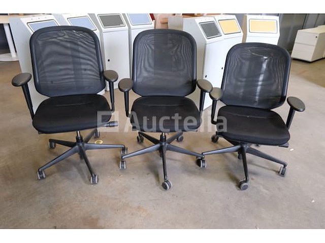 3 bijpassende vitra bureaustoelen - afbeelding 1 van  5