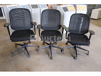 3 bijpassende vitra bureaustoelen - afbeelding 1 van  5