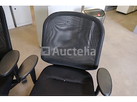 3 bijpassende vitra bureaustoelen - afbeelding 3 van  5
