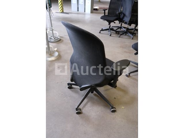 3 bijpassende vitra bureaustoelen - afbeelding 5 van  5