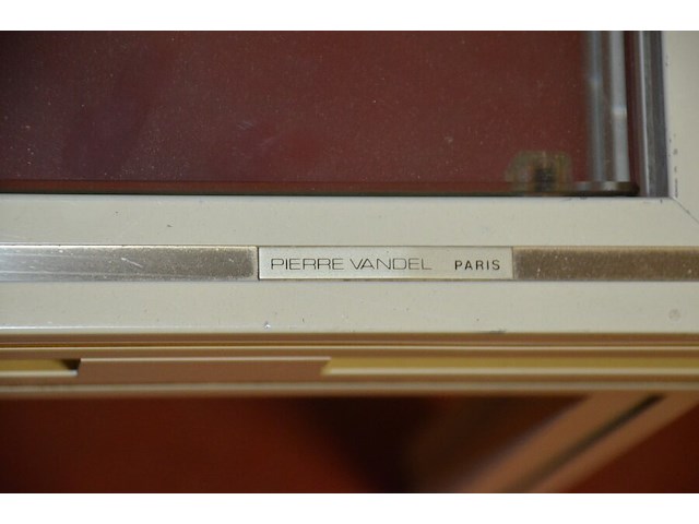 3 bijzettafels glazen blad metalen voet pierre vandel - afbeelding 9 van  13