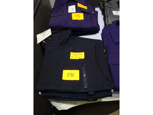 3 bodywarmers - maat m - afbeelding 1 van  1