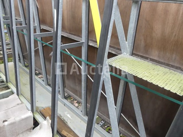 3 bovenliggende garagedeuren - afbeelding 2 van  16