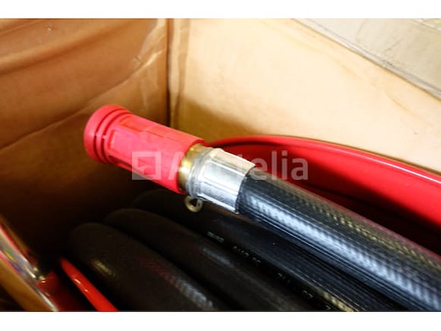 3 brandslangen op de wandslanghaspel - afbeelding 4 van  6