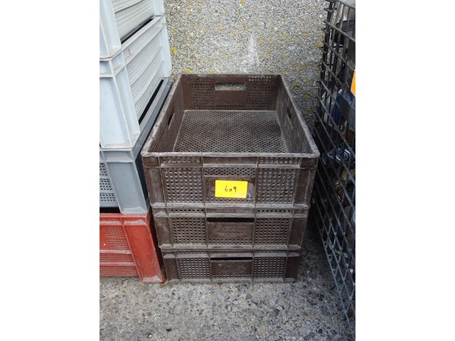 3 bruine bakken - afbeelding 1 van  1