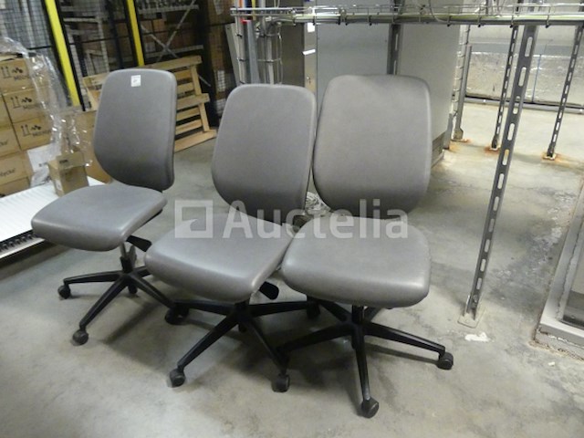 3 bureaustoelen op wielen - afbeelding 2 van  8