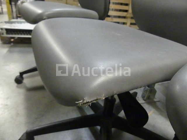 3 bureaustoelen op wielen - afbeelding 3 van  8